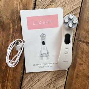 LED REJUVENATION WAND